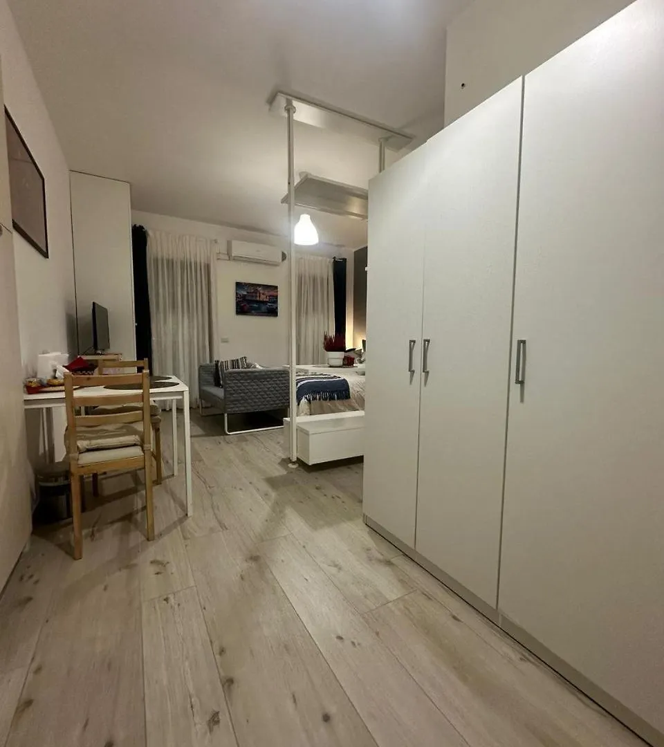 Margherita Apartment Бари Италия